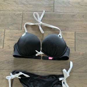 Victoria’s Secret bikini